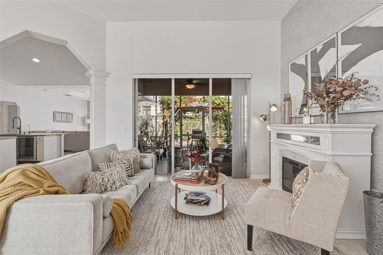 SOUTH VENICE - Residential