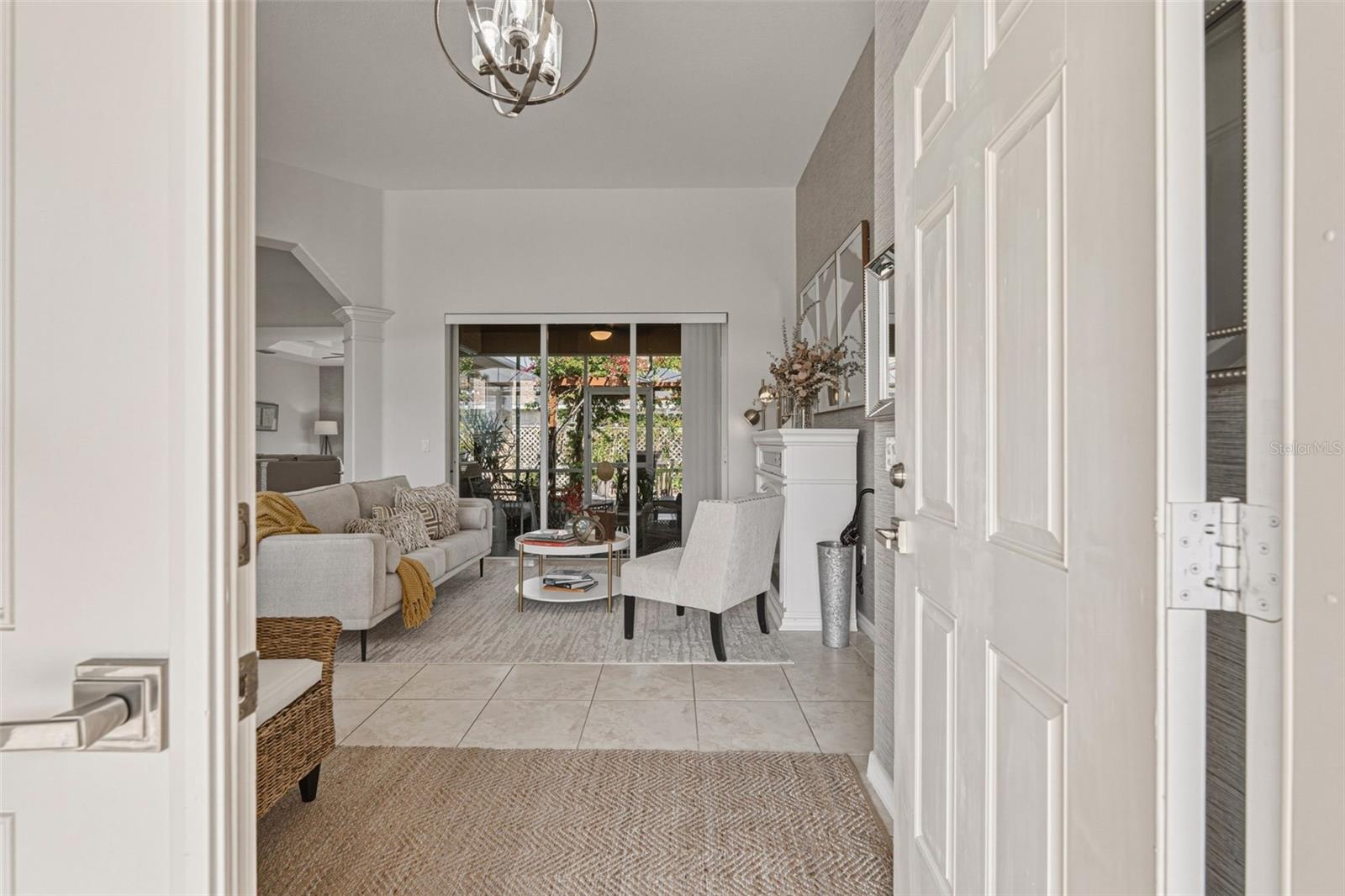 SOUTH VENICE - Residential