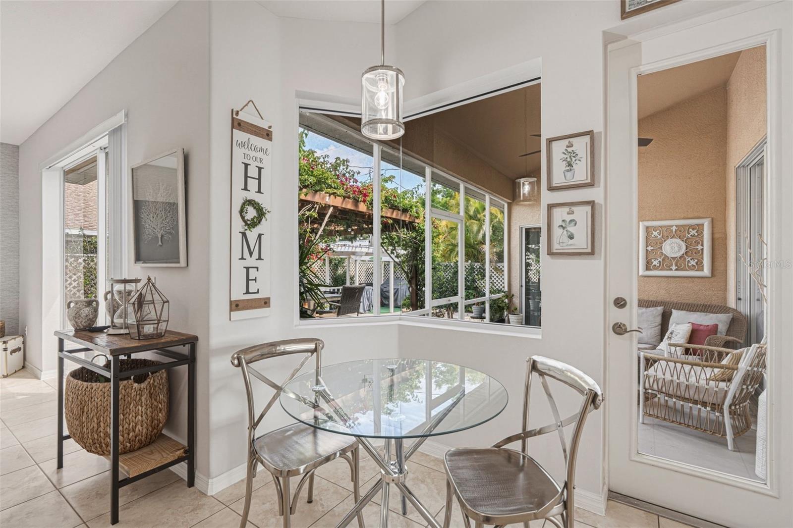 SOUTH VENICE - Residential