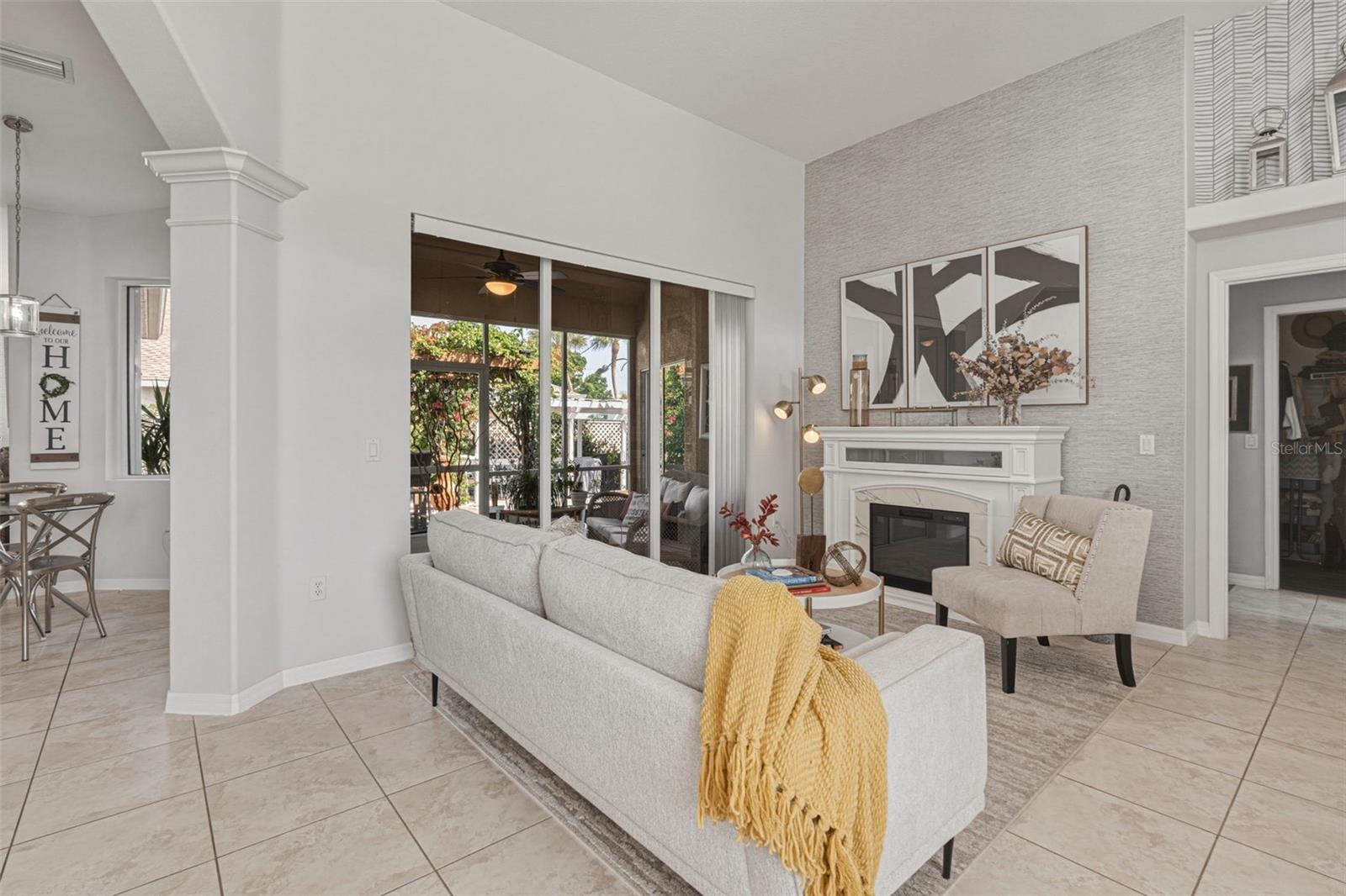 SOUTH VENICE - Residential