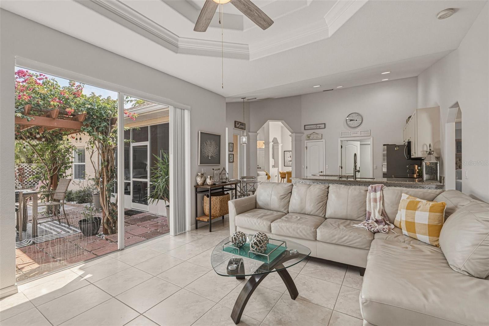 SOUTH VENICE - Residential