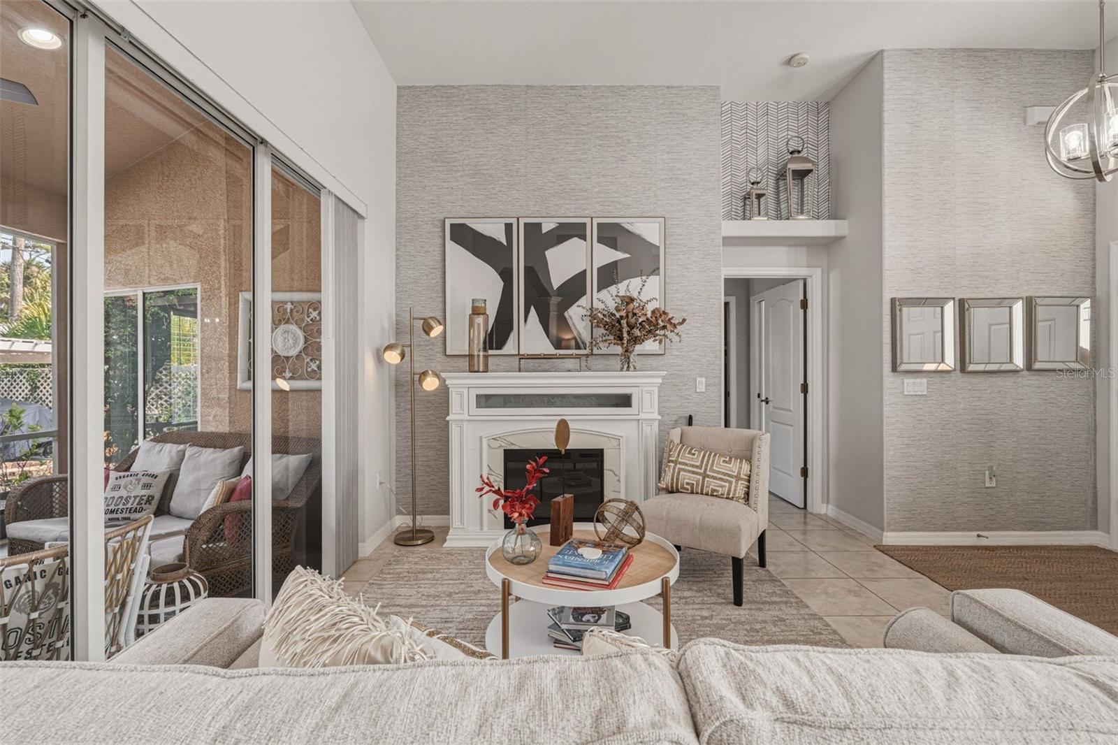 SOUTH VENICE - Residential