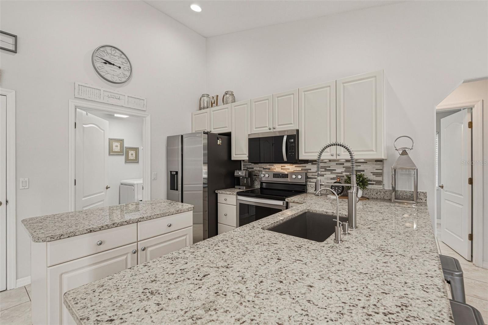 SOUTH VENICE - Residential