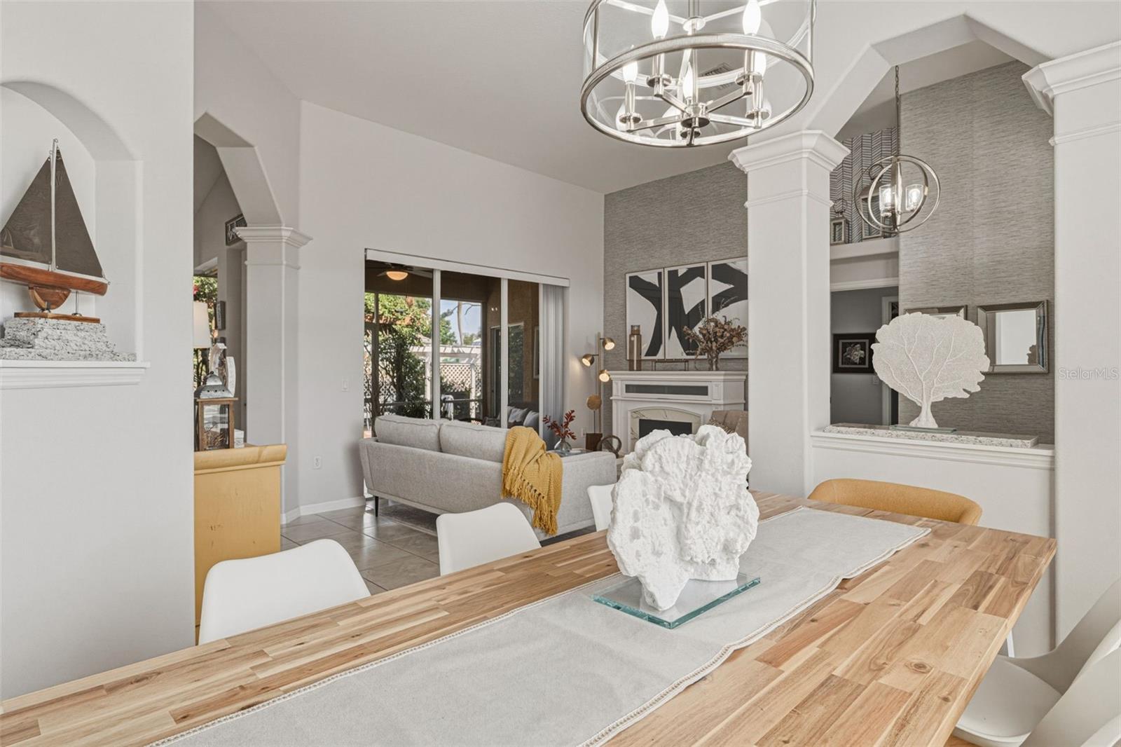 SOUTH VENICE - Residential