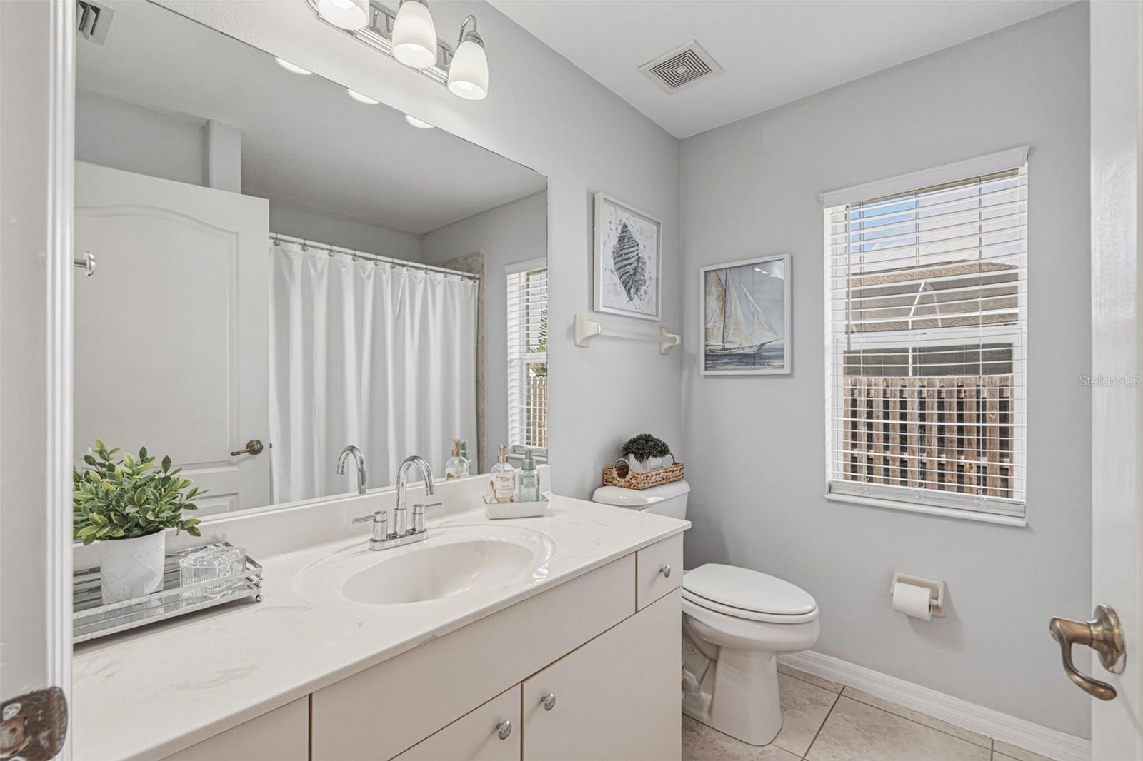 SOUTH VENICE - Residential