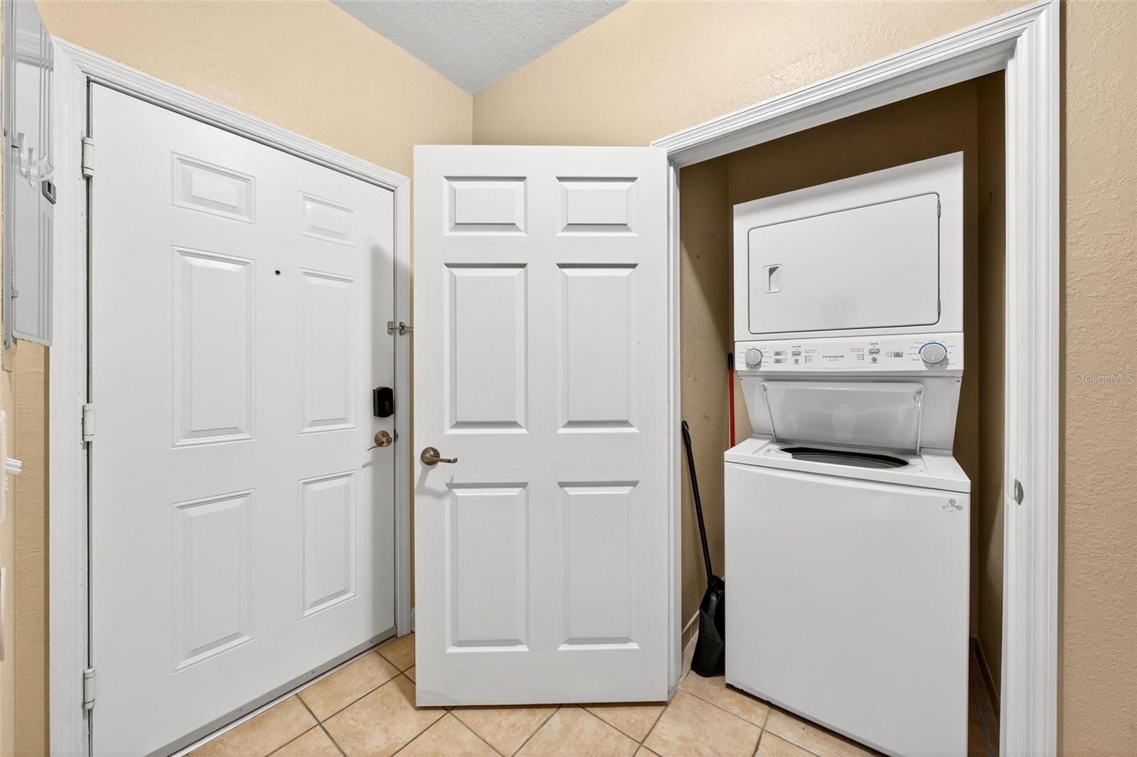 VILLAS AT SECRET LAKE CONDO - Residential