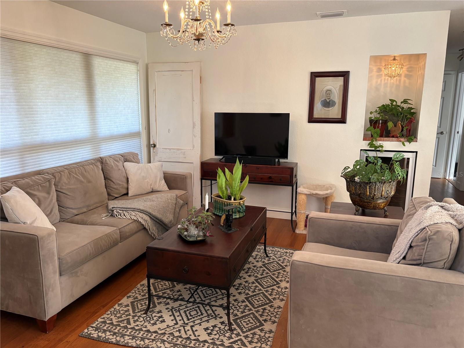 GANDY GARDENS 3 - Residential Lease