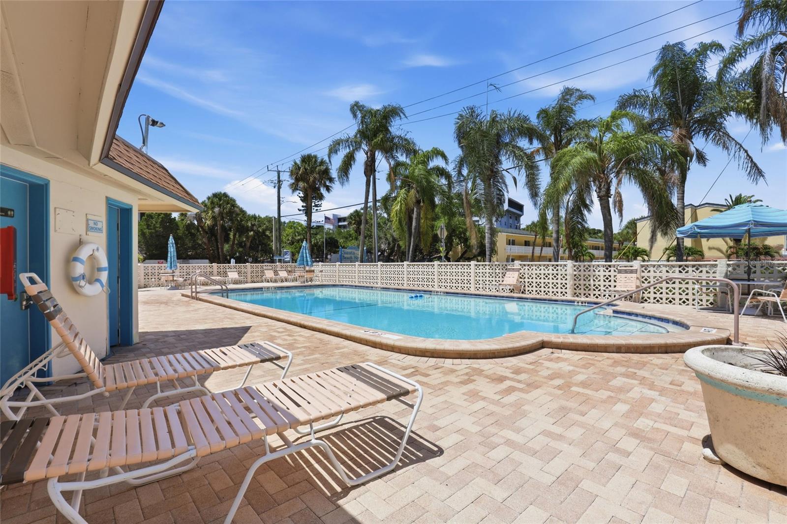 SIESTA BEACH HOUSE - Residential