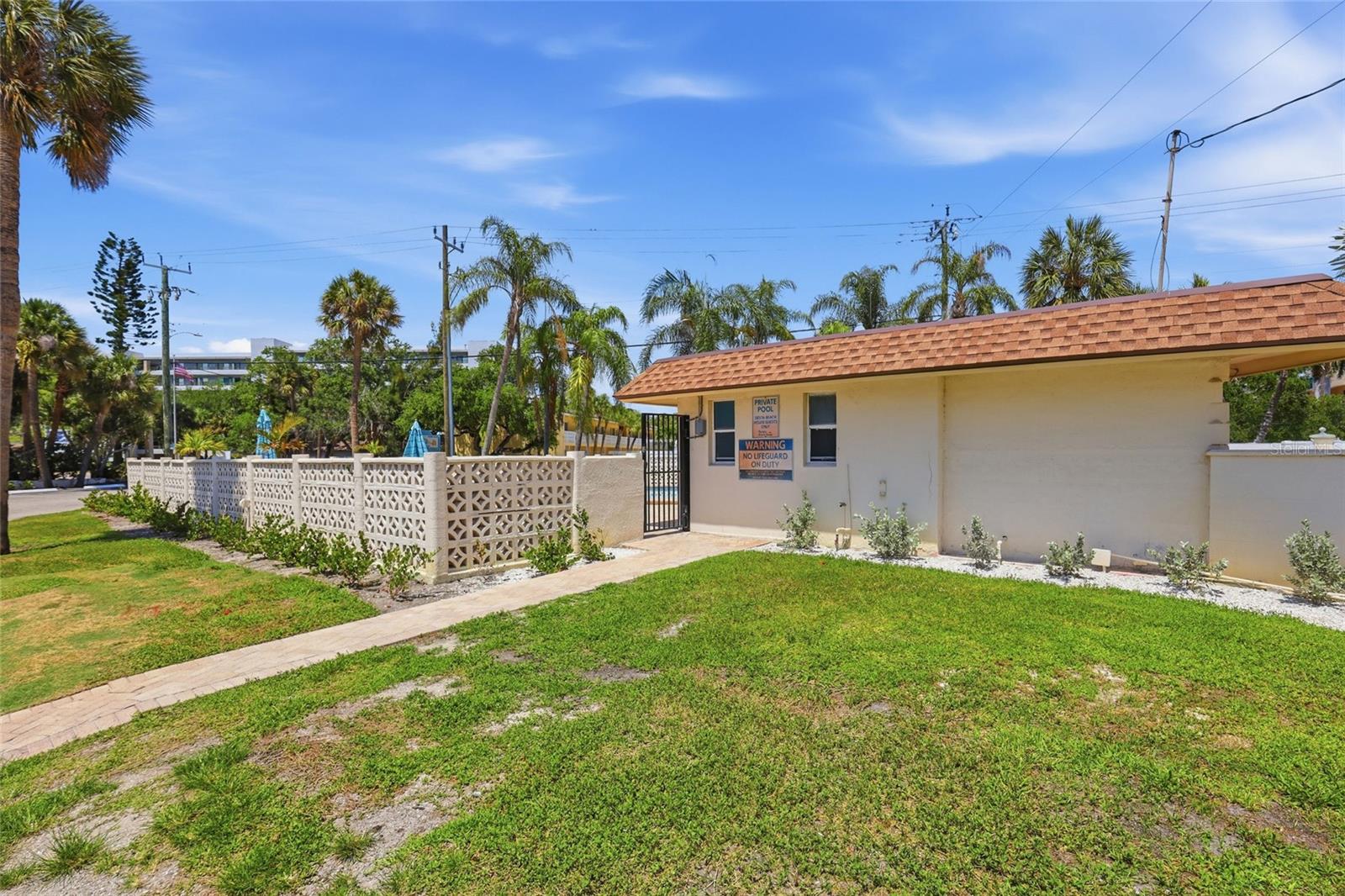 SIESTA BEACH HOUSE - Residential
