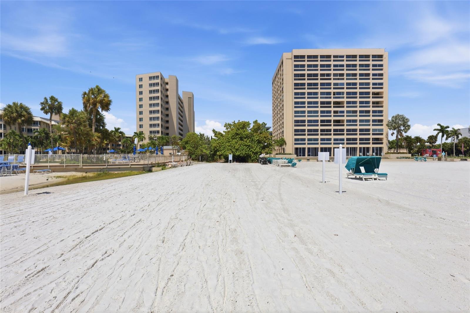 SIESTA BEACH HOUSE - Residential