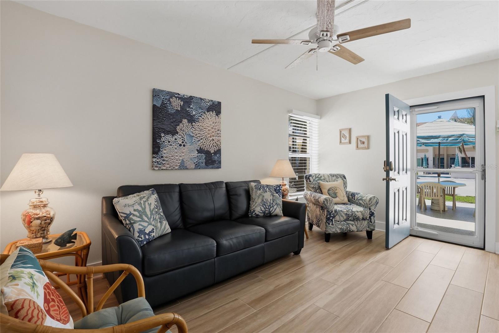 SIESTA BEACH HOUSE - Residential