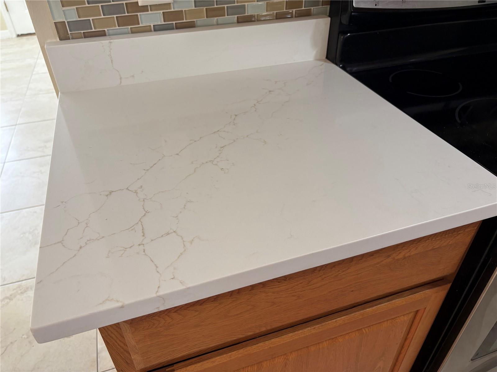 COLONIAL HILLS - Residential