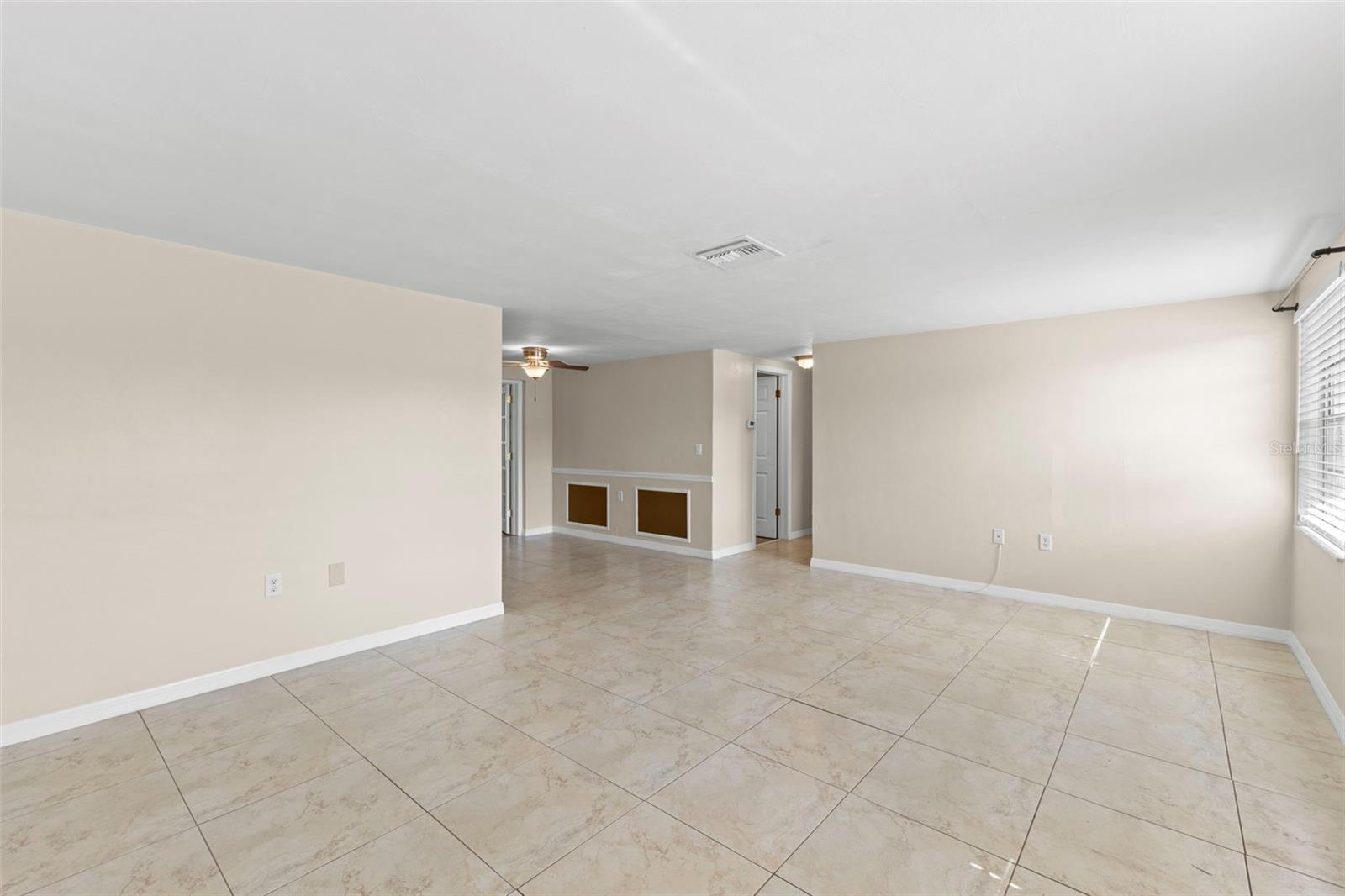 COLONIAL HILLS - Residential