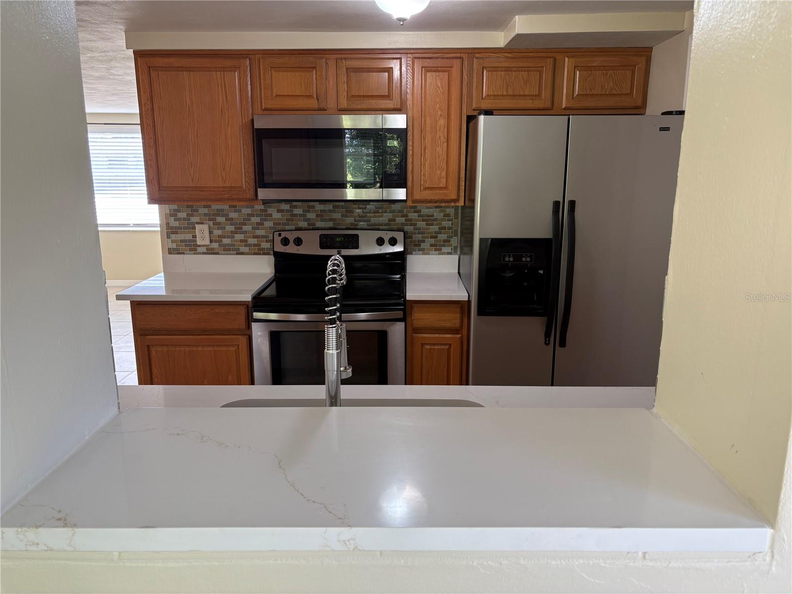 COLONIAL HILLS - Residential