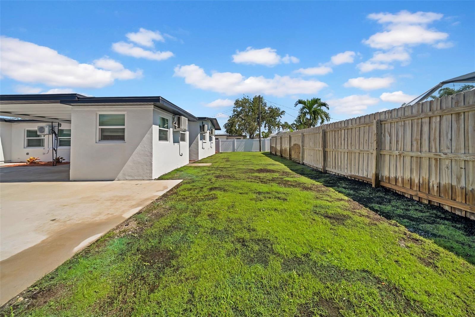 THREE PALMS POINT - Residential