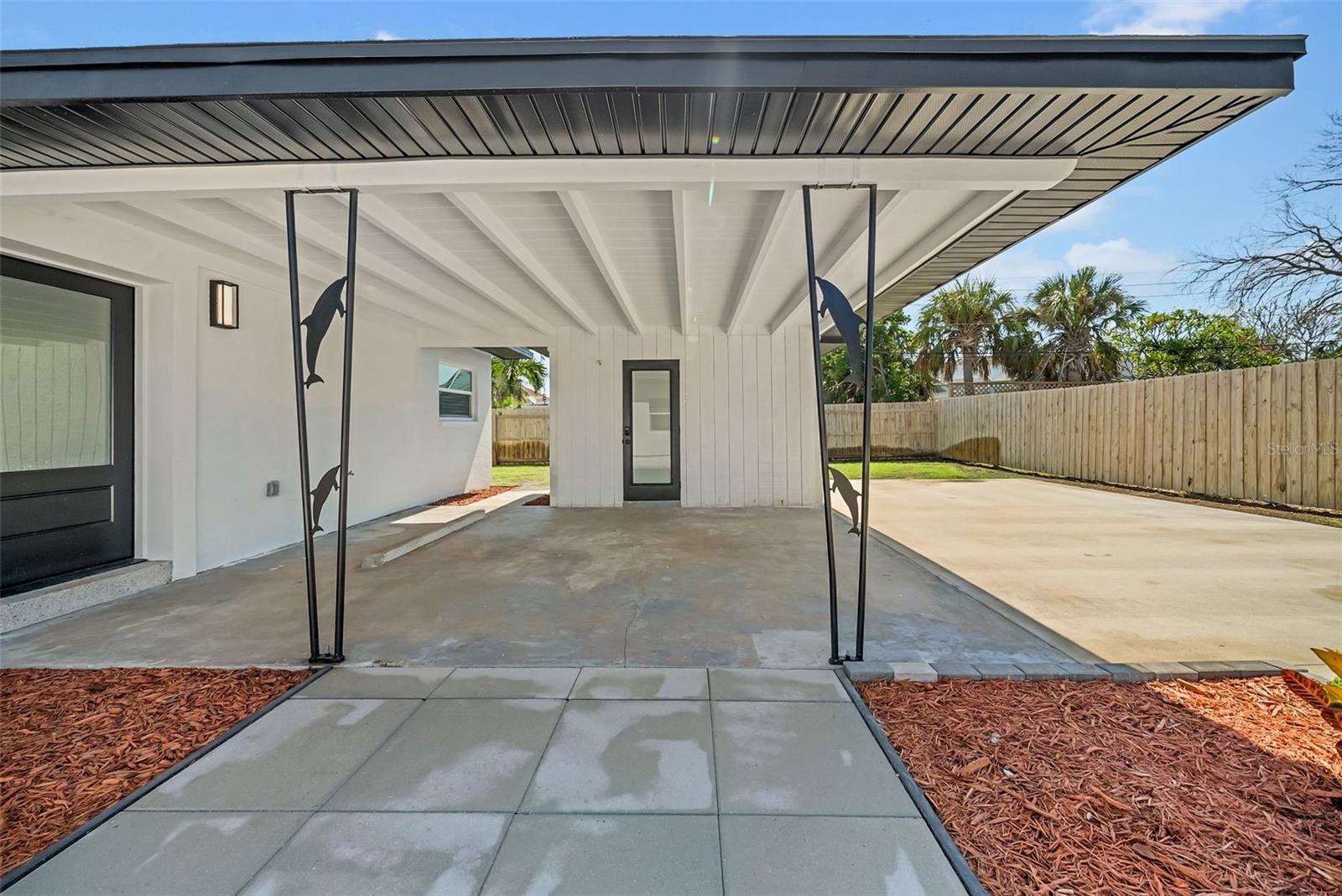 THREE PALMS POINT - Residential