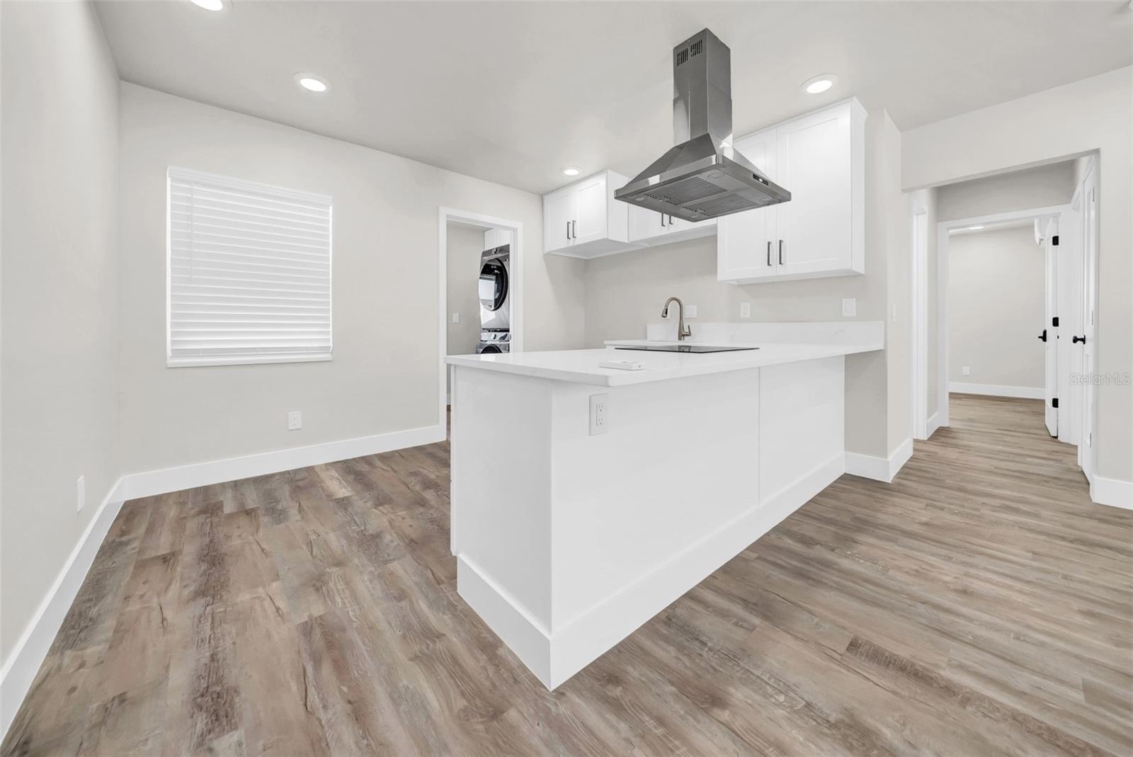 THREE PALMS POINT - Residential