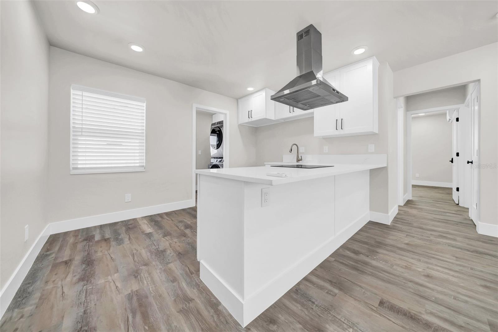 THREE PALMS POINT - Residential