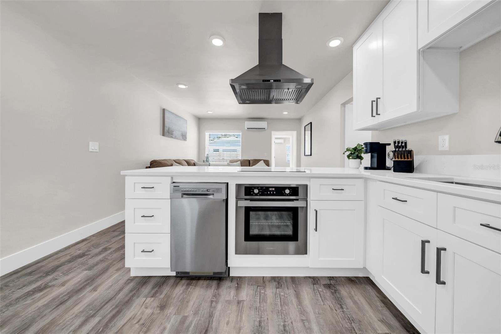 THREE PALMS POINT - Residential