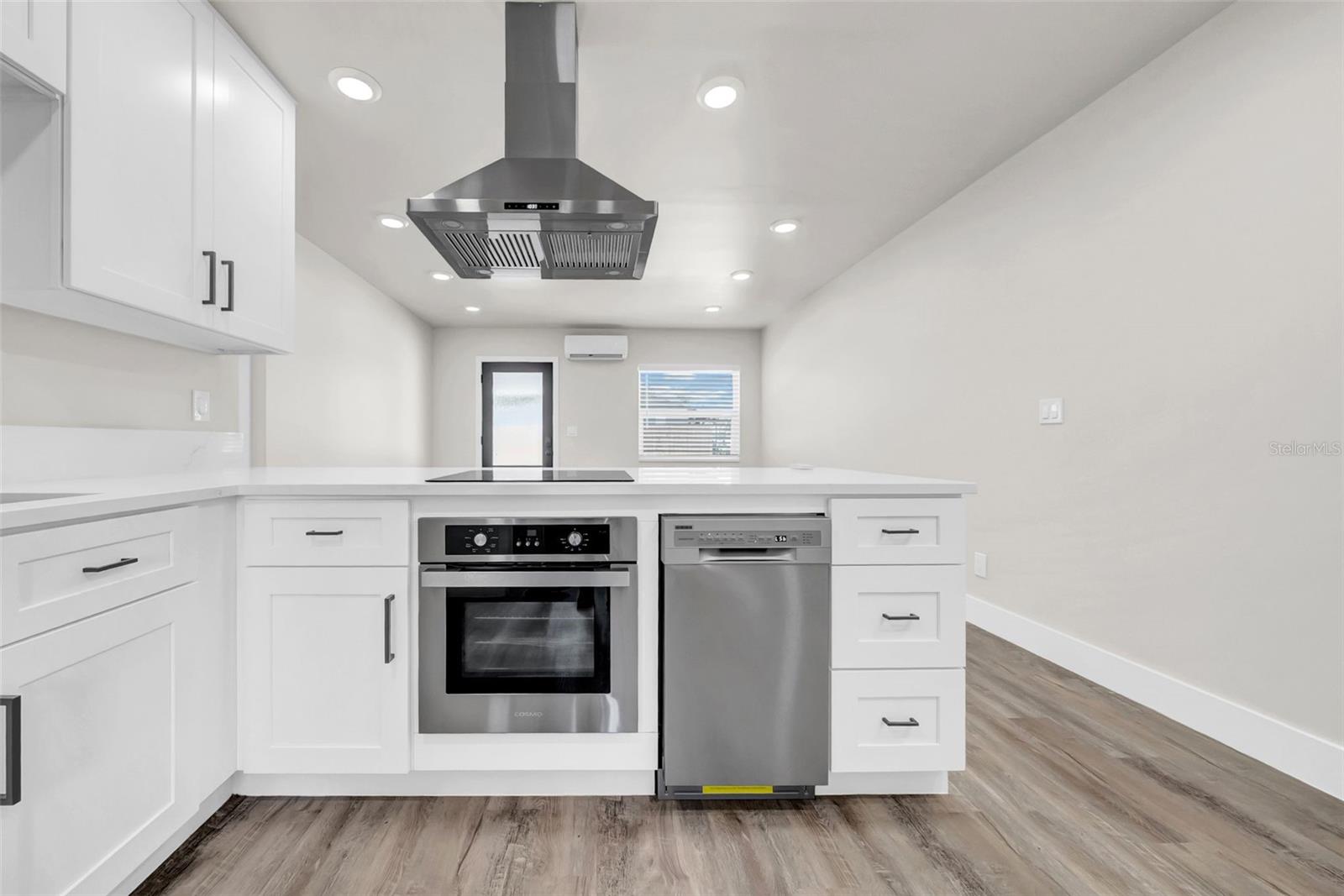 THREE PALMS POINT - Residential
