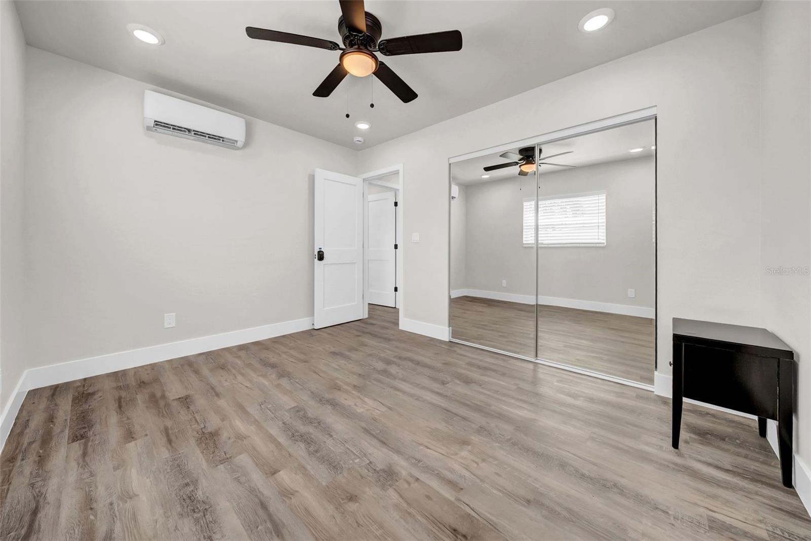 THREE PALMS POINT - Residential