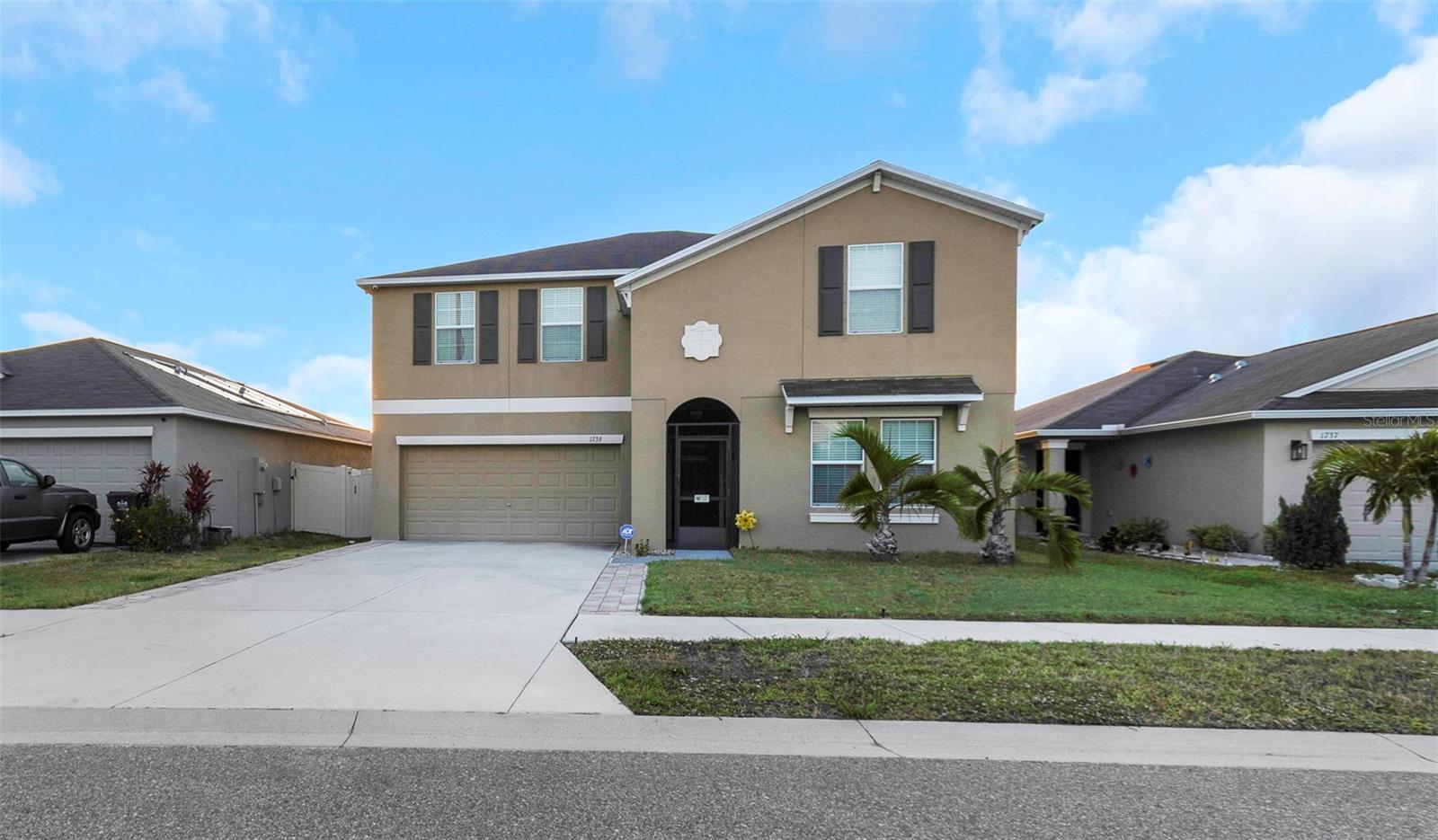 1739 BROAD WINGED HAWK DRIVE