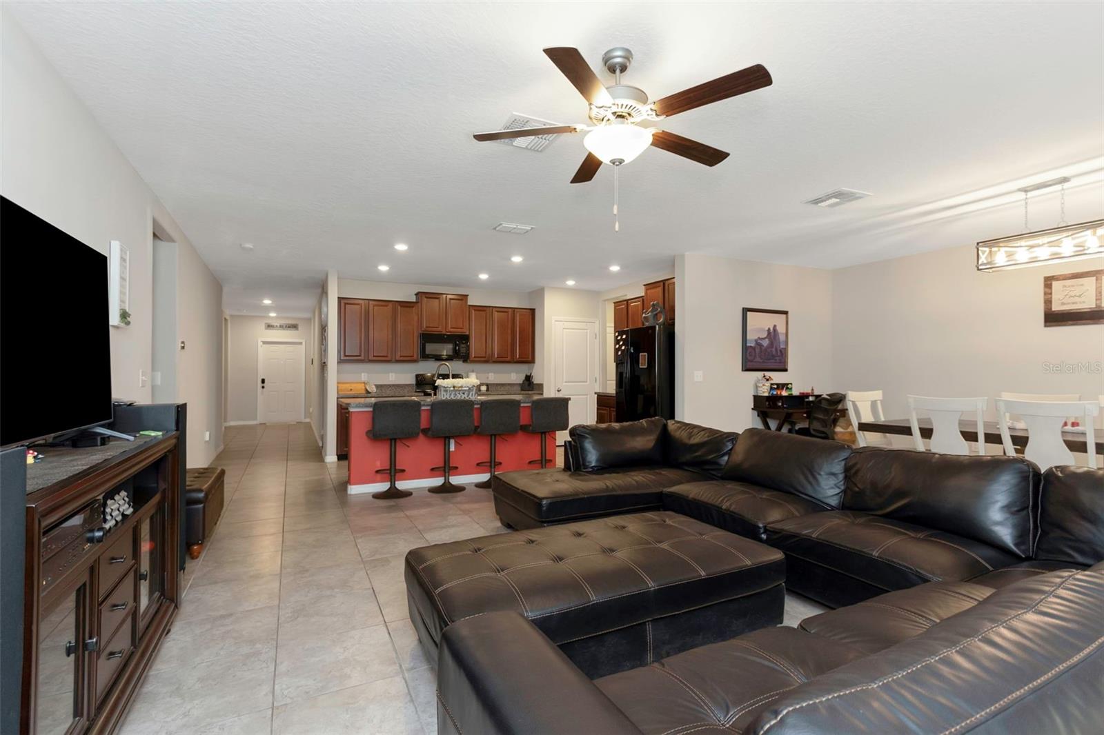 1739 BROAD WINGED HAWK DRIVE
