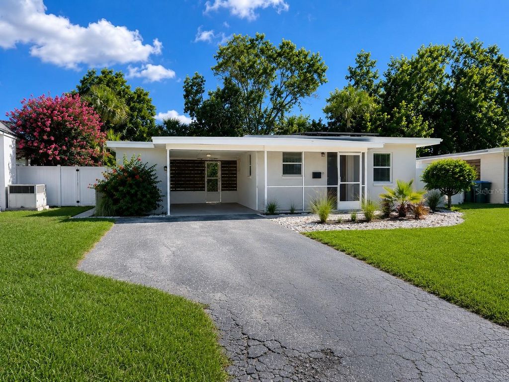 Photo of 6299 34th Avenue N, St Petersburg, FL 33710 (MLS # TB8523089)