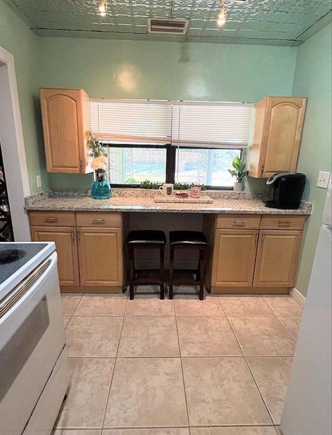 Tiny photo for 2131 NE 3rd Street, Ocala, FL 34470 (MLS # OM722008)