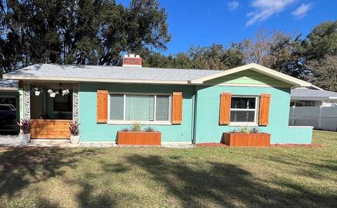 Photo of 2131 NE 3rd Street, Ocala, FL 34470 (MLS # OM722008)