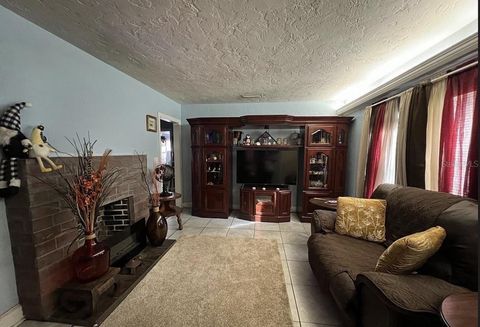 Tiny photo for 2131 NE 3rd Street, Ocala, FL 34470 (MLS # OM722008)