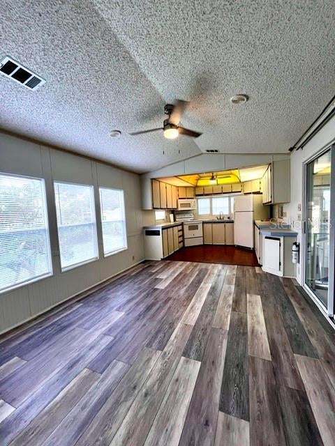 Photo of 50989 Highway 27 #128, Davenport, FL 33897 (MLS # S5158383)