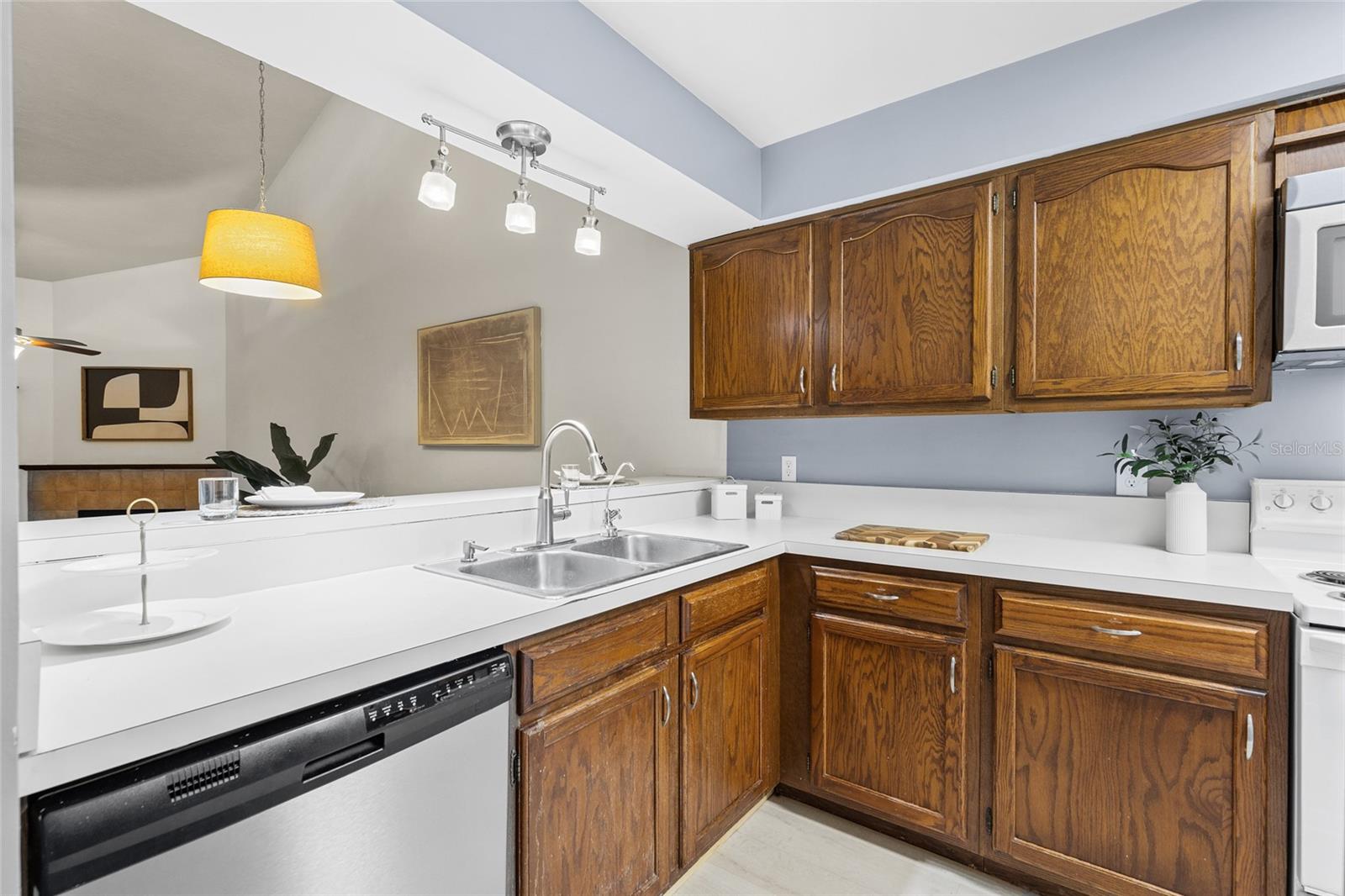 PEBBLE CREEK VILLAS - Residential