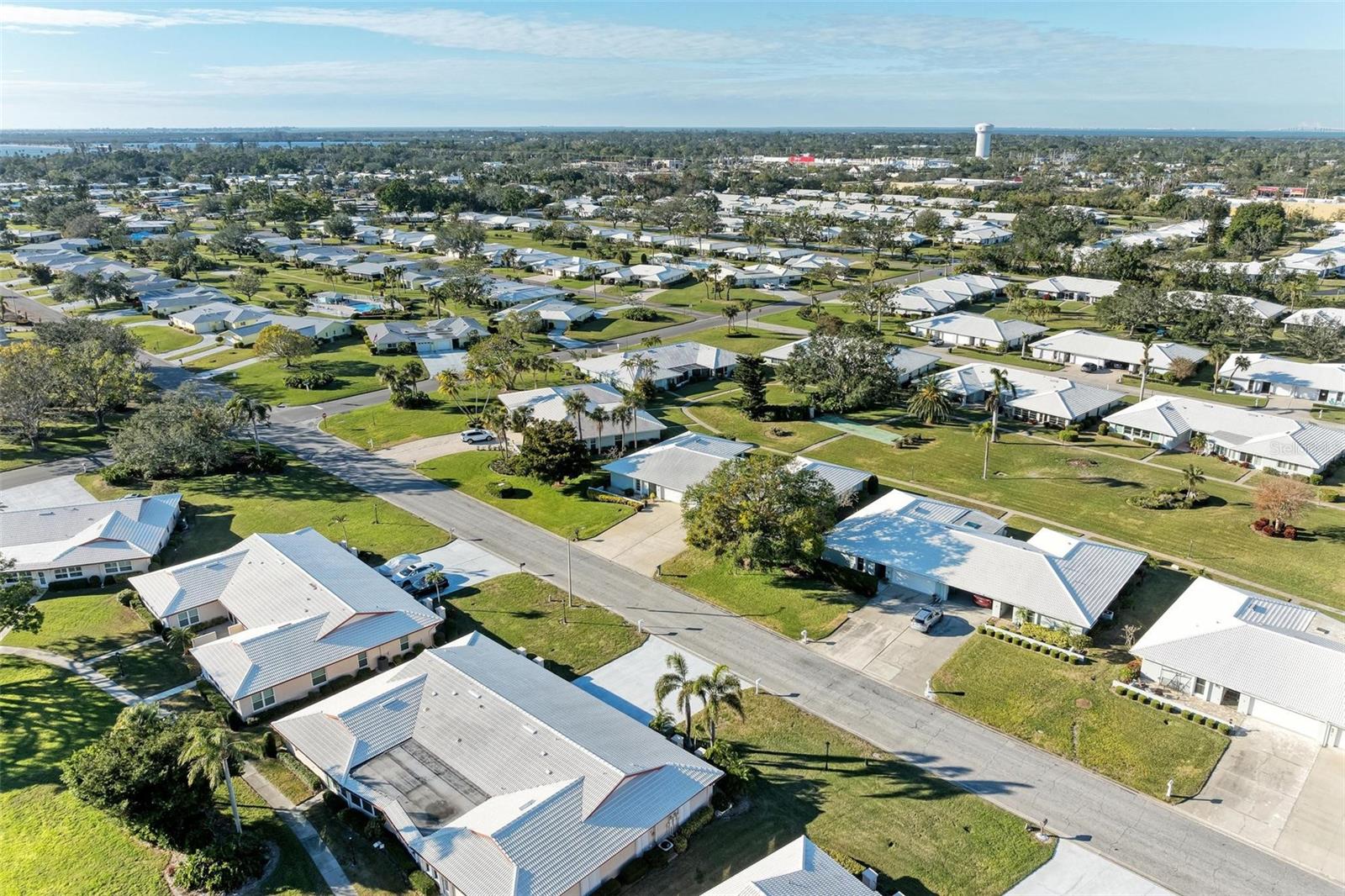 VILLAGE GREEN OF BRADENTON SEC 6 - Residential