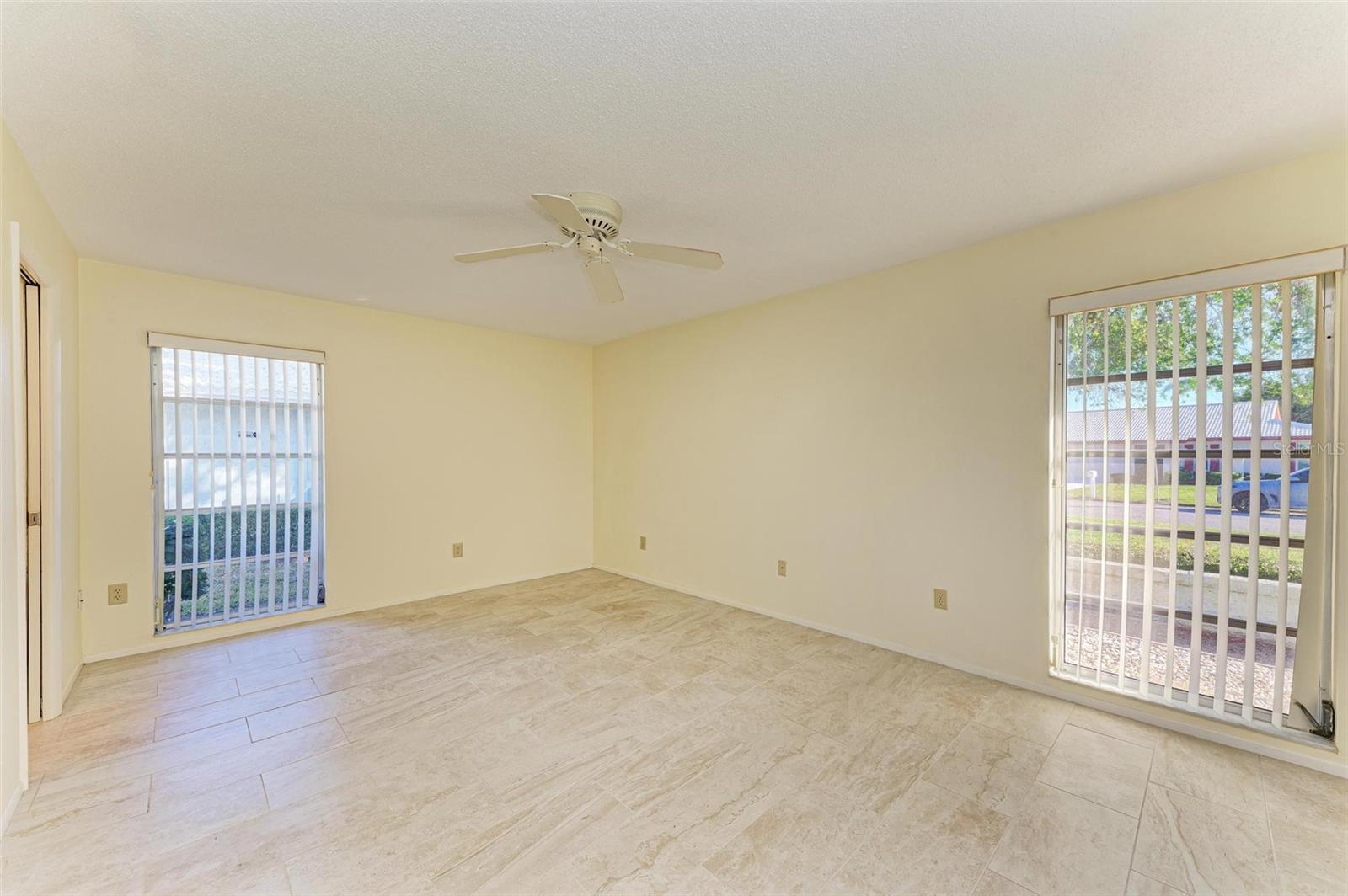 VILLAGE GREEN OF BRADENTON SEC 6 - Residential