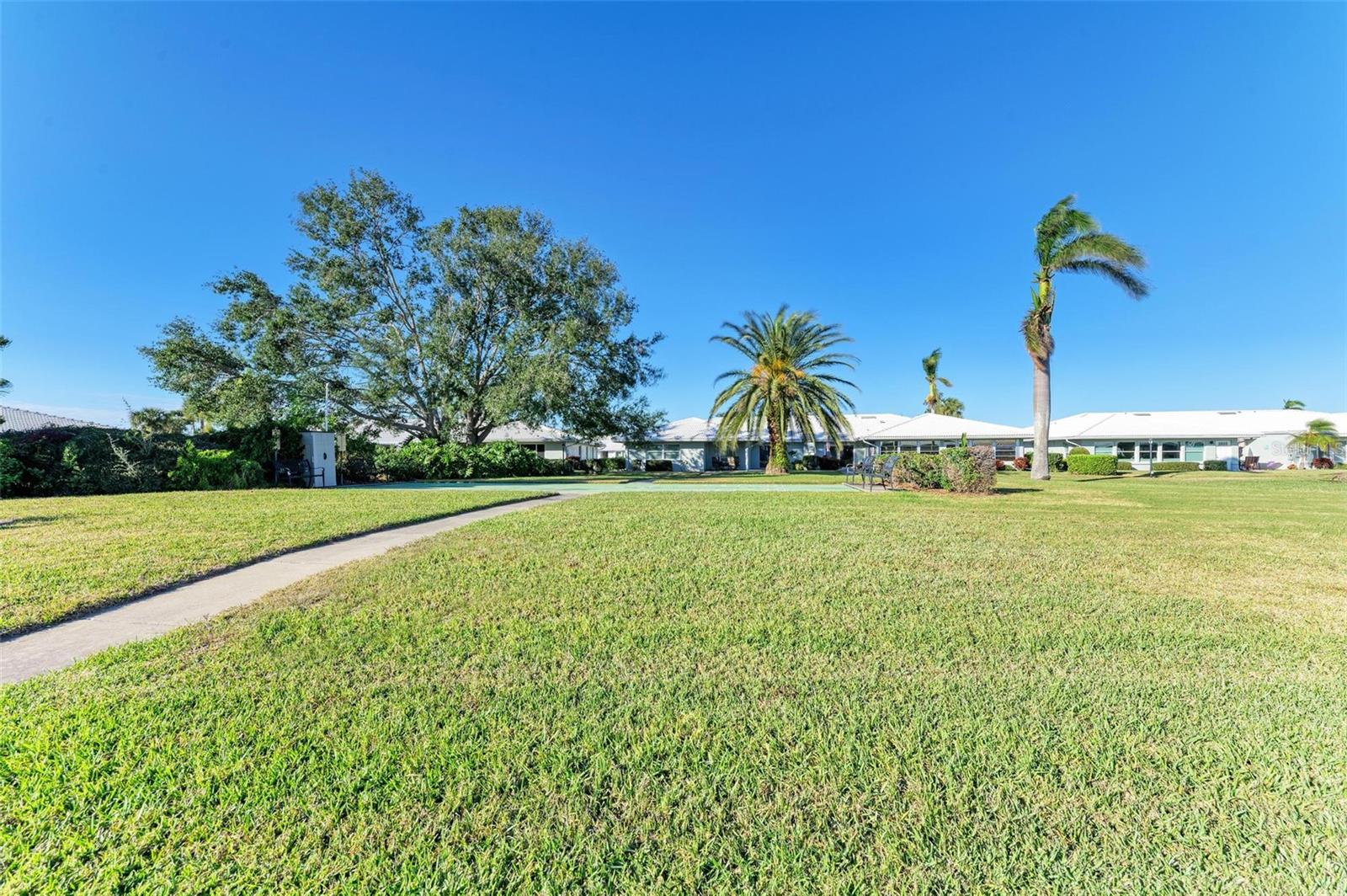 VILLAGE GREEN OF BRADENTON SEC 6 - Residential