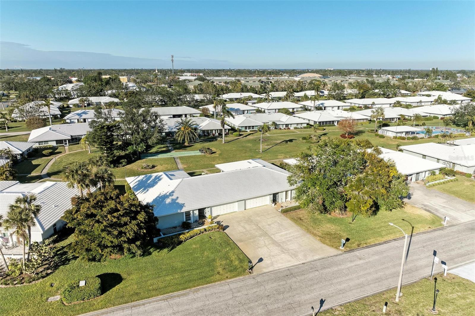 VILLAGE GREEN OF BRADENTON SEC 6 - Residential