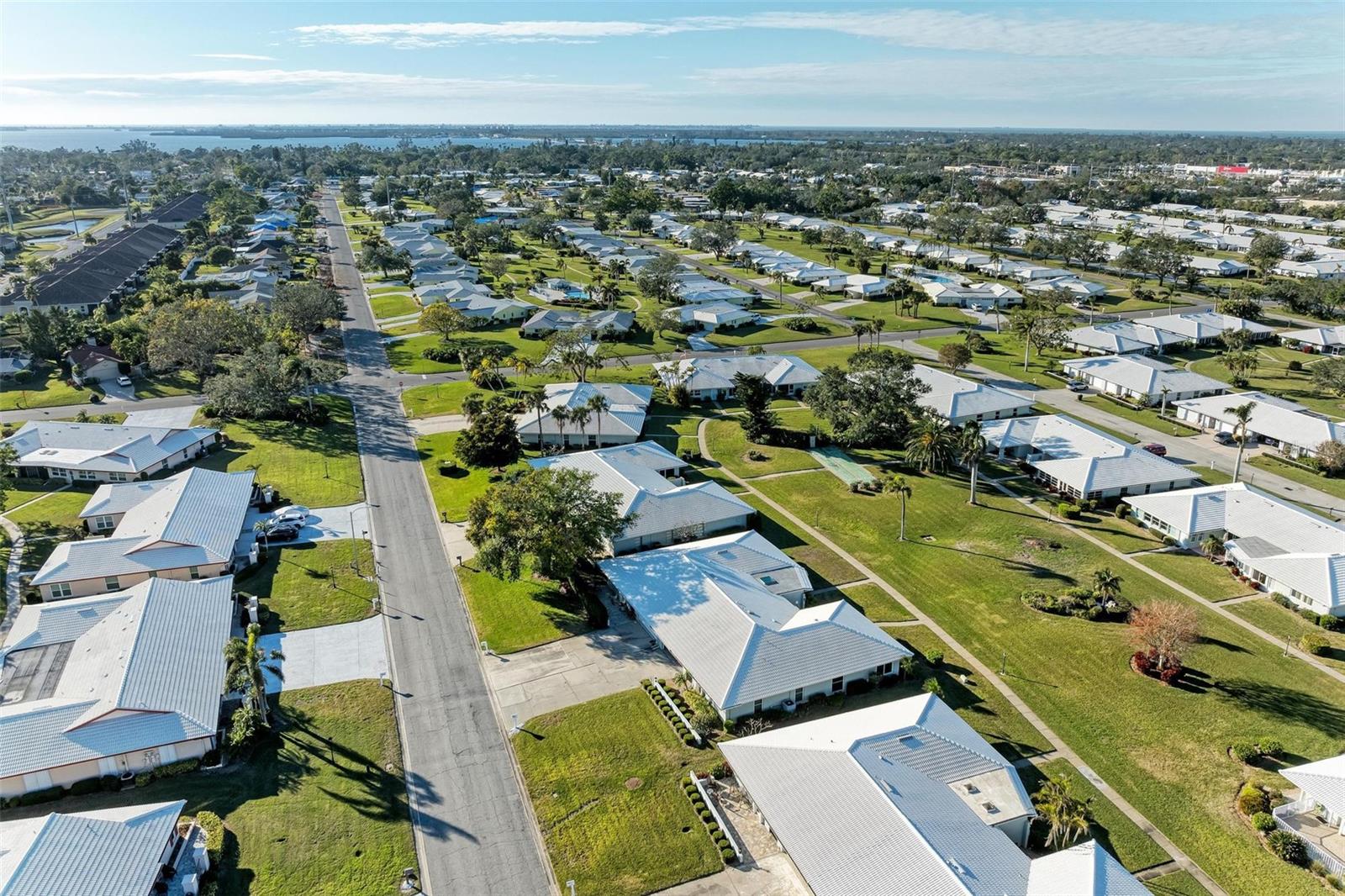 VILLAGE GREEN OF BRADENTON SEC 6 - Residential