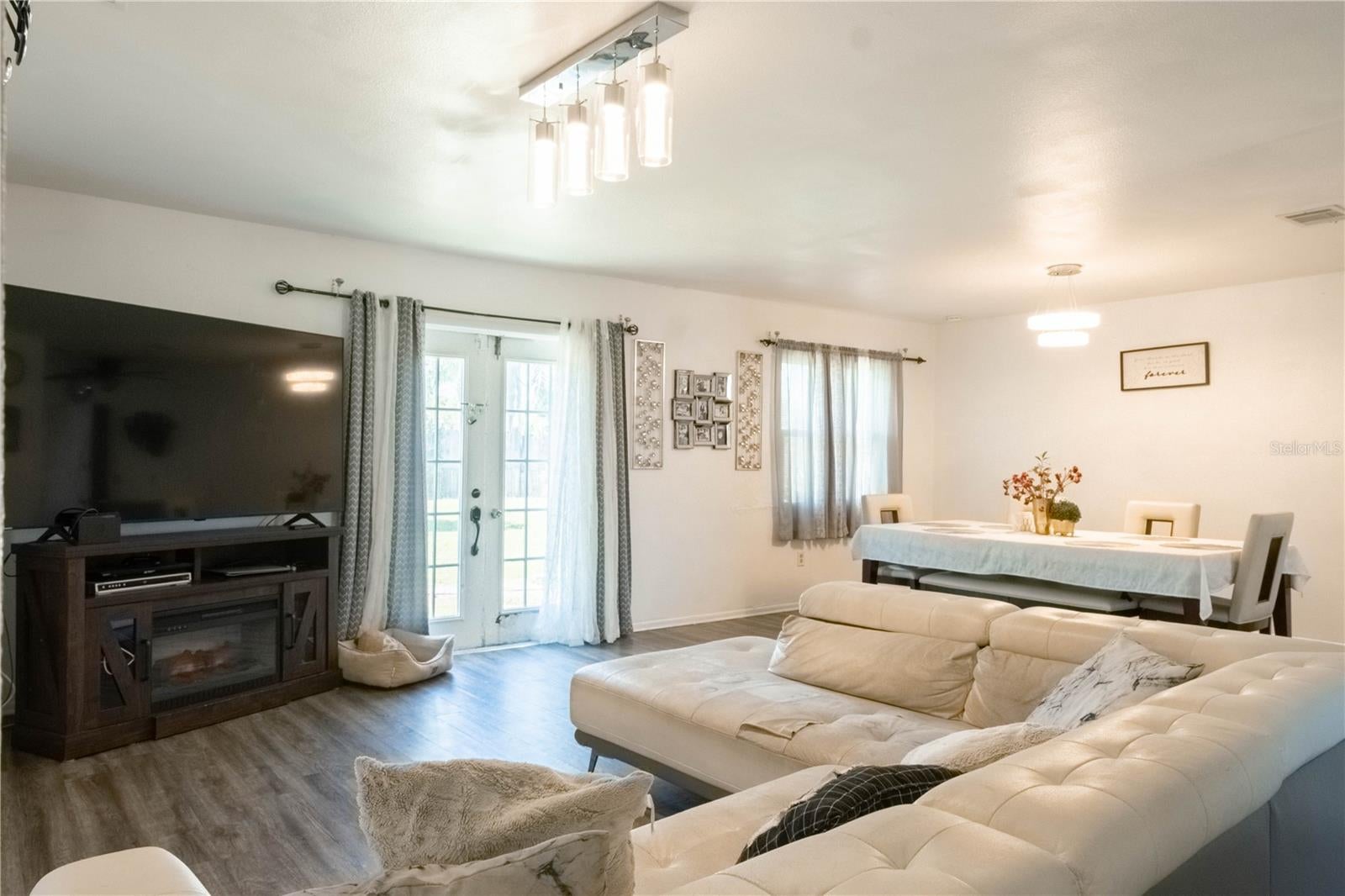 6659 KENWOOD DRIVE