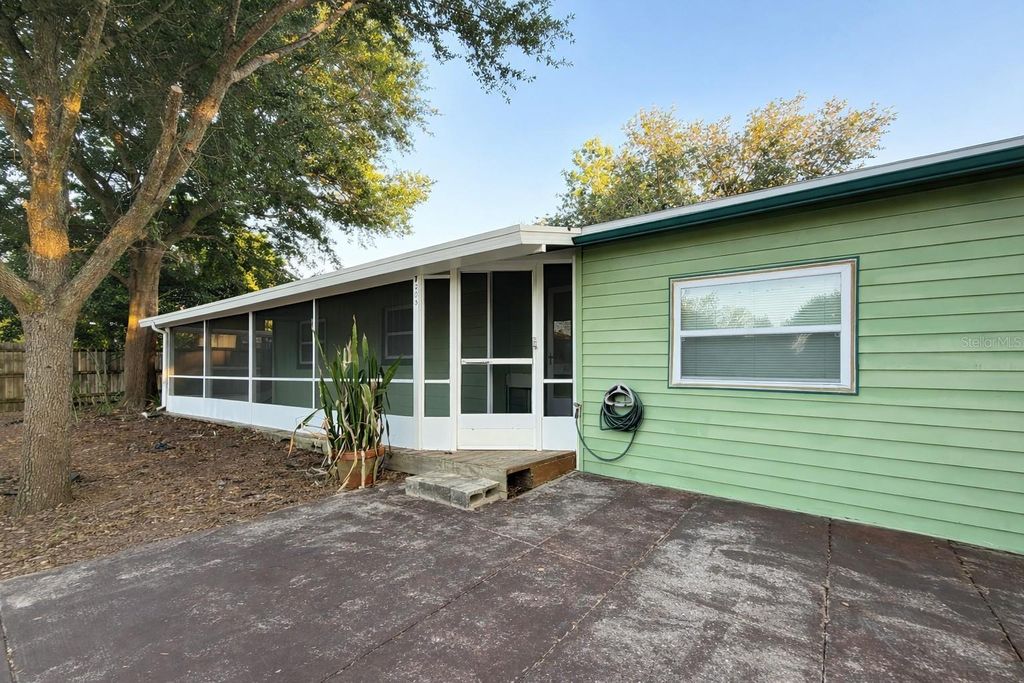 Photo of 7006 Valiant Court, Orlando, FL 32818 (MLS # S5148206)