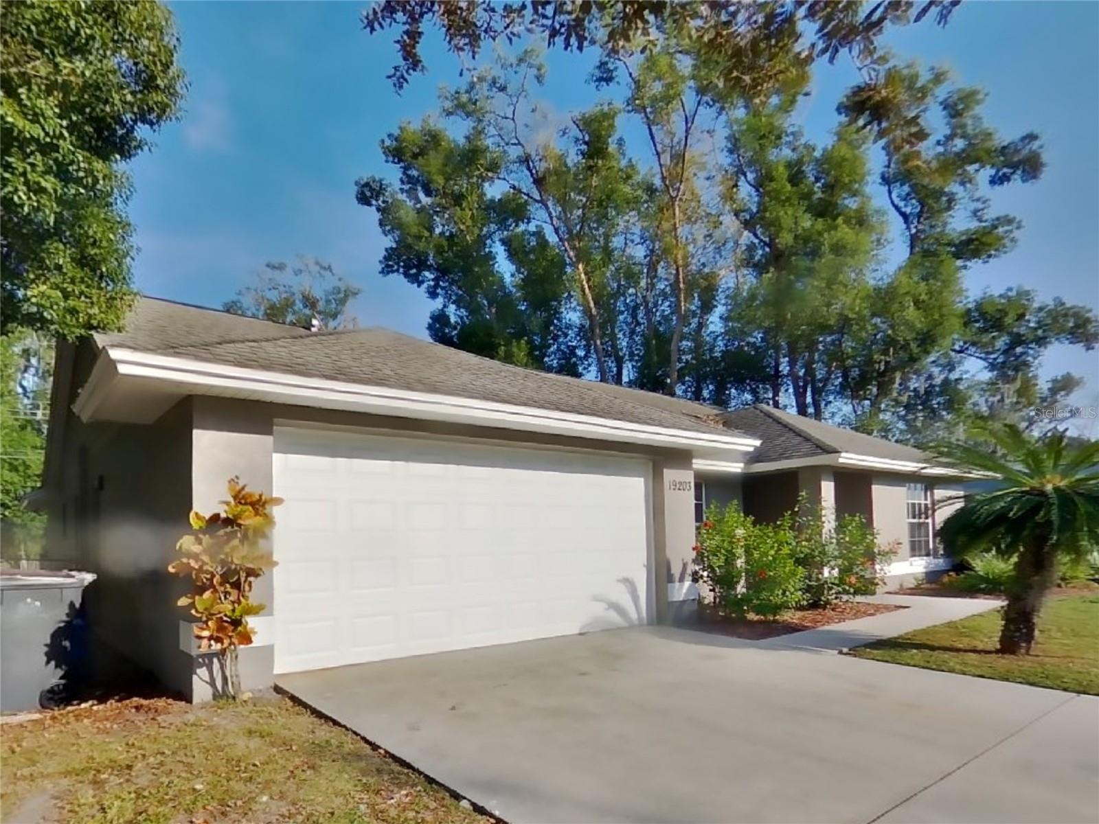 SUNLAKE PARK UNIT 1 - Residential Lease