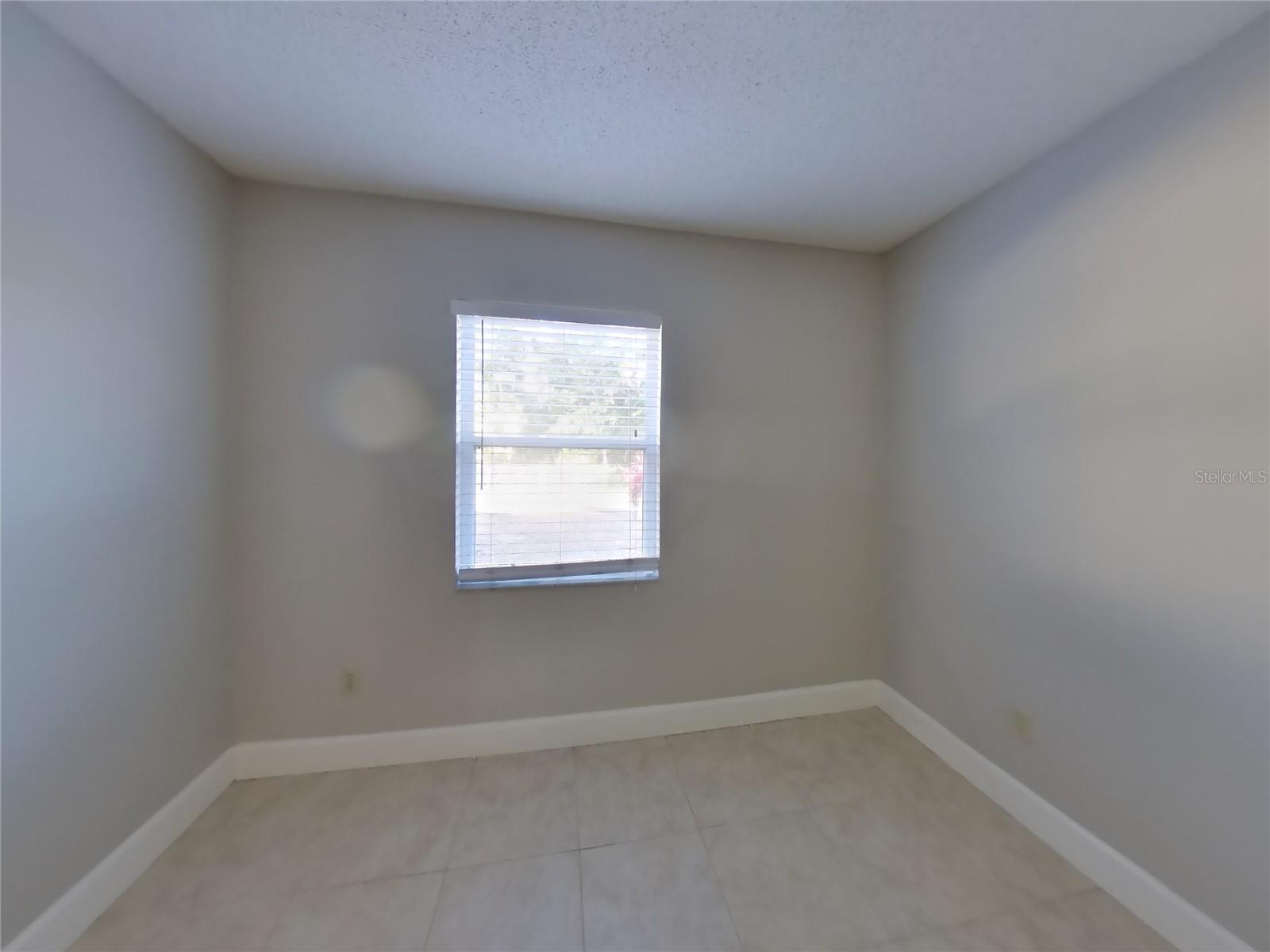 SUNLAKE PARK UNIT 1 - Residential Lease