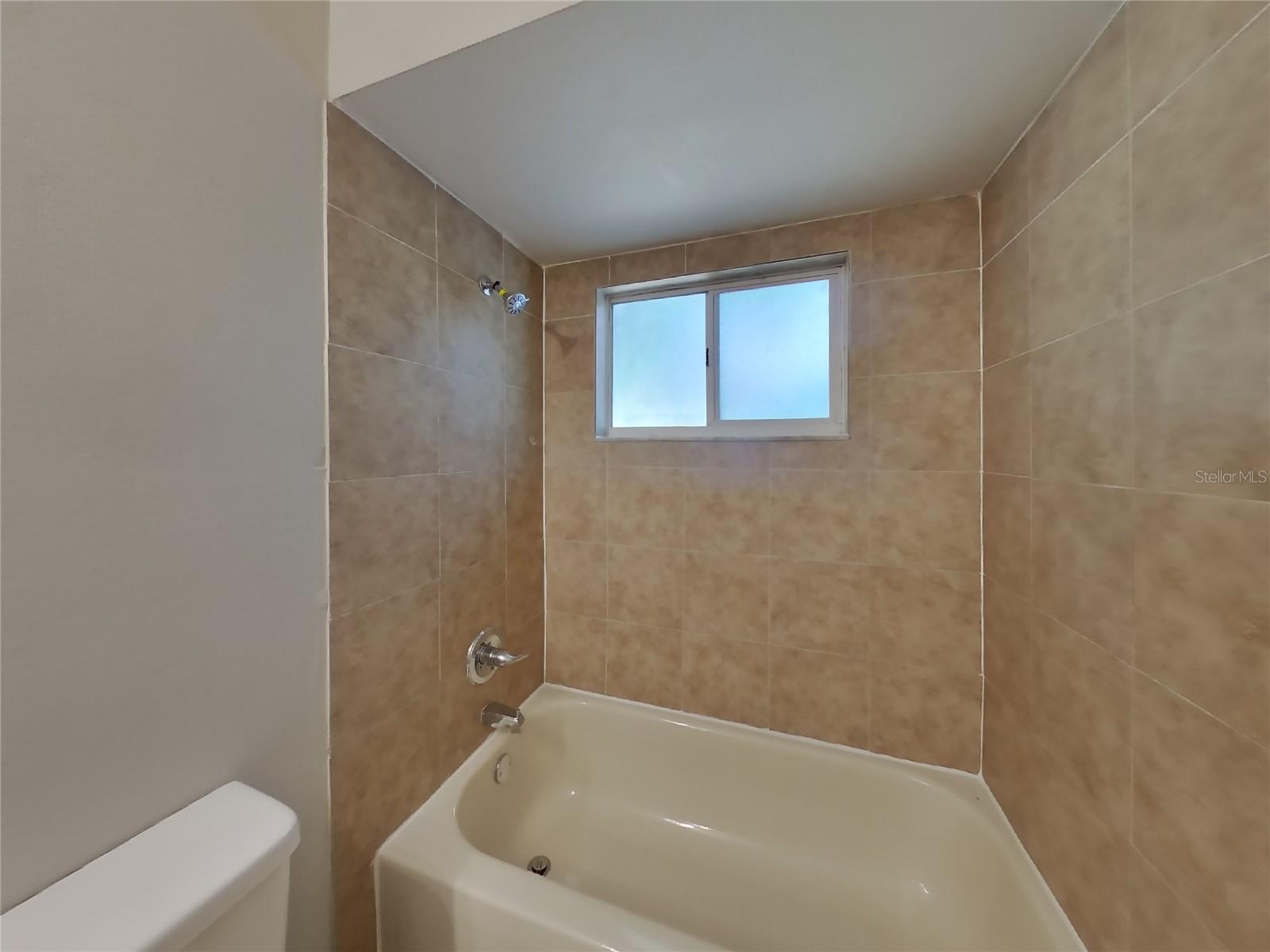 SUNLAKE PARK UNIT 1 - Residential Lease