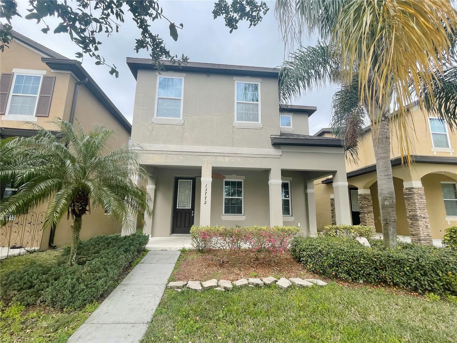 This spacious and well-maintained home is nestled in the desirable Summerport community, offering a perfect blend of comfort and convenience. Close to top-rated schools, shopping, and major attractions (like Disney!), this is ideal for families or professionals.
Home Features:
4 bedrooms & 2.5 bathrooms – Plenty of space for everyone.
2,233 sq. ft. of thoughtfully designed living space, filled with natural light.
Modern kitchen with ample cabinetry and stainless steel appliances.
Separate living & dining areas – Great for entertaining.
2-car garage + driveway parking.
Prime location: Near top schools, Winter Garden Village, and SR-429 for easy commuting.