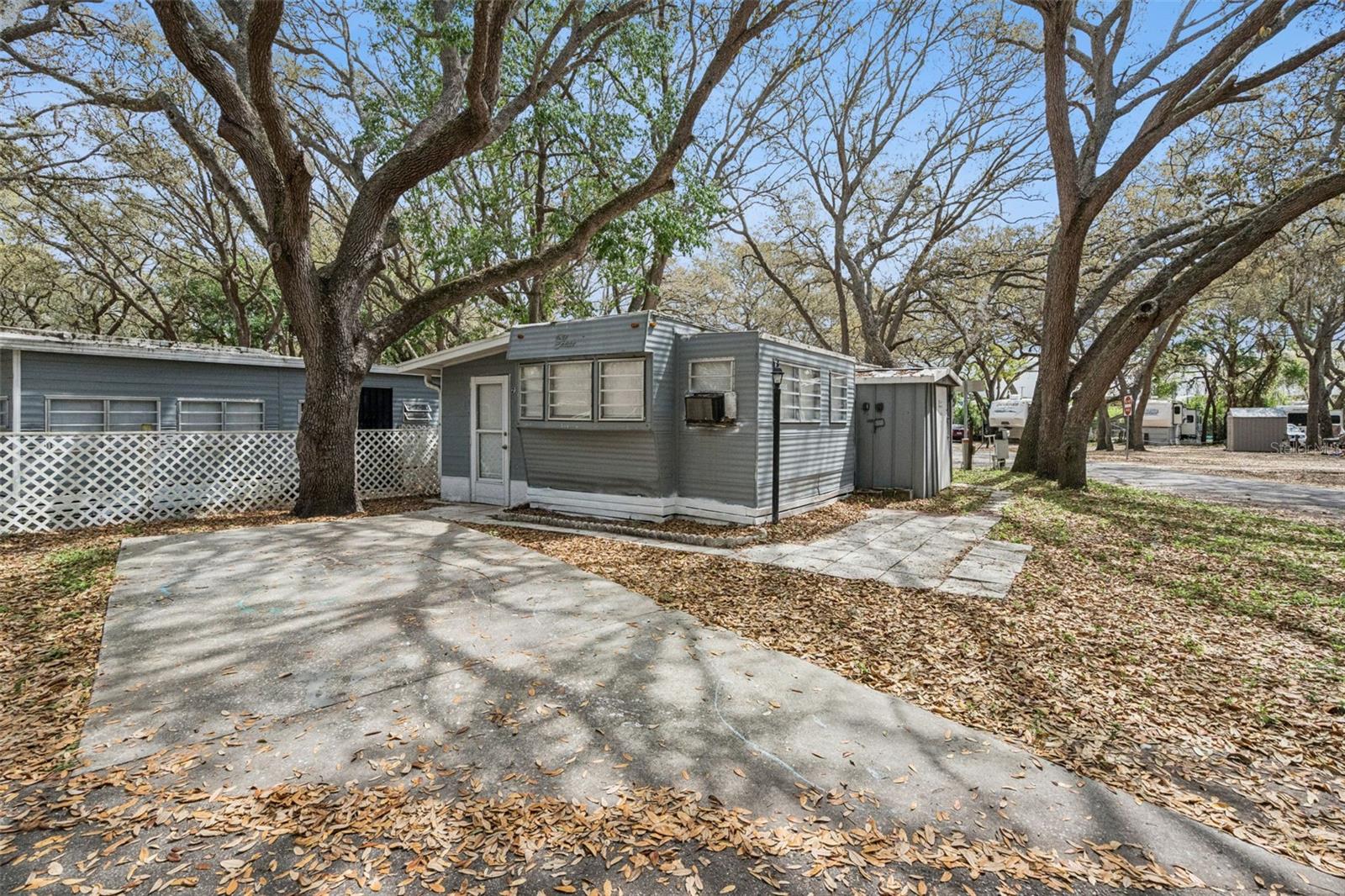 3000 CLARCONA ROAD 2215