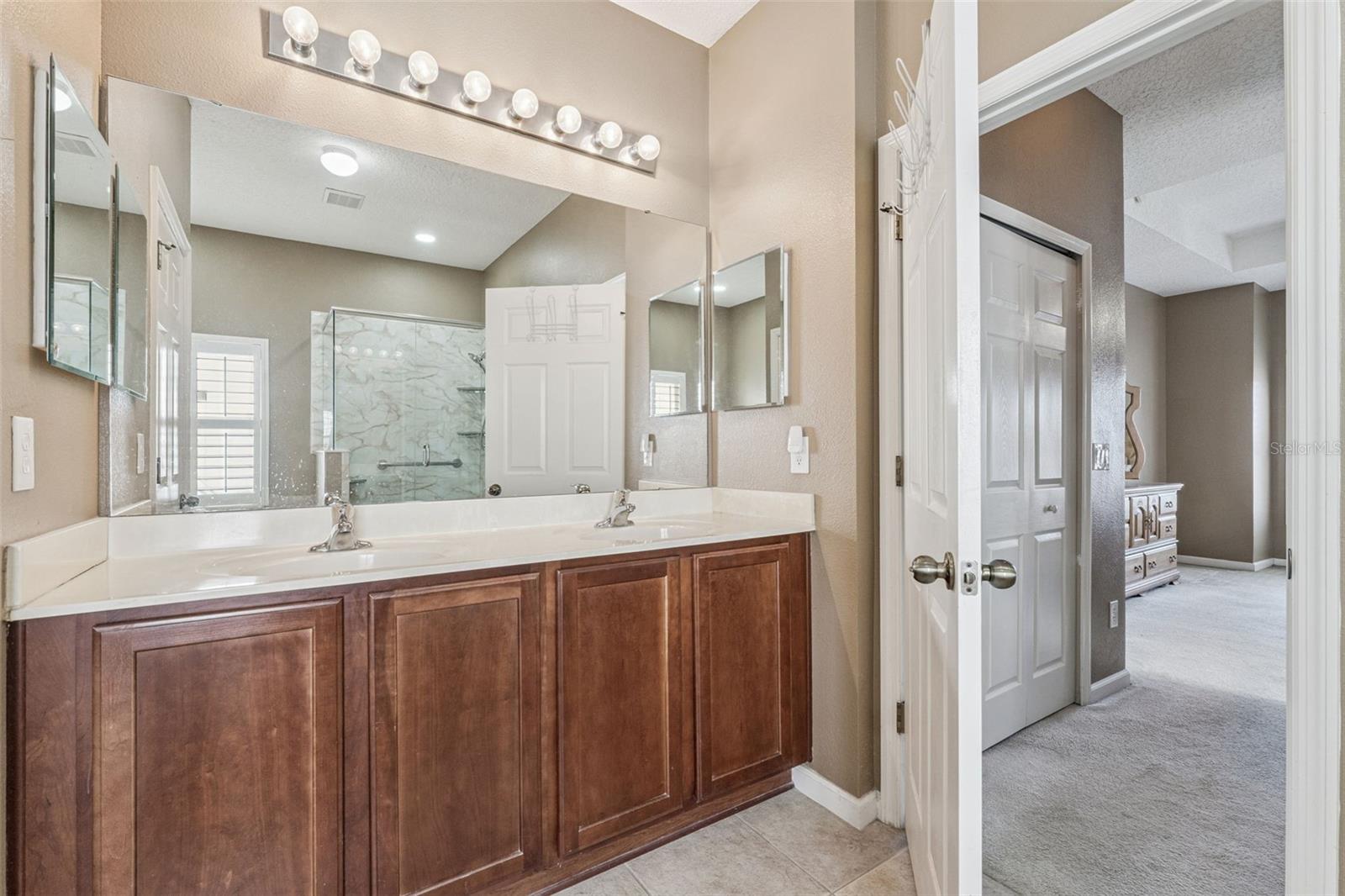 WOODLAND LAKES PRESERVE - Residential