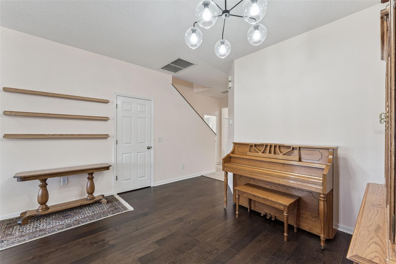 WOODLAND LAKES PRESERVE - Residential