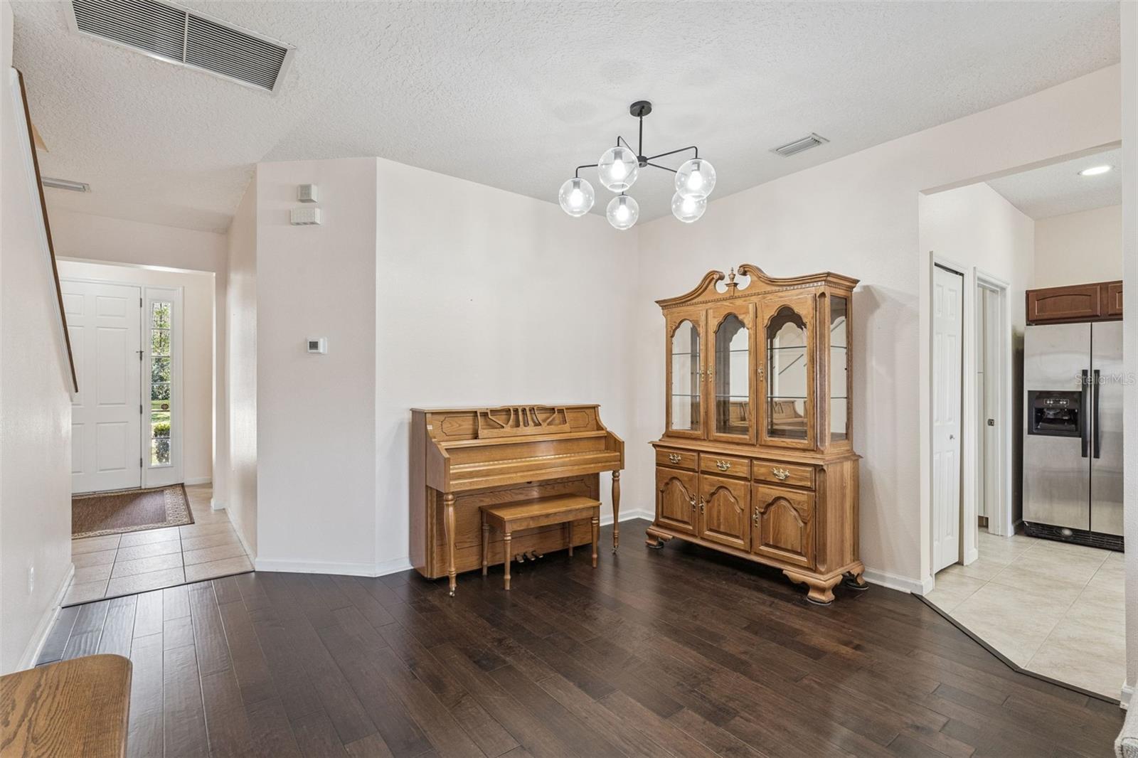 WOODLAND LAKES PRESERVE - Residential