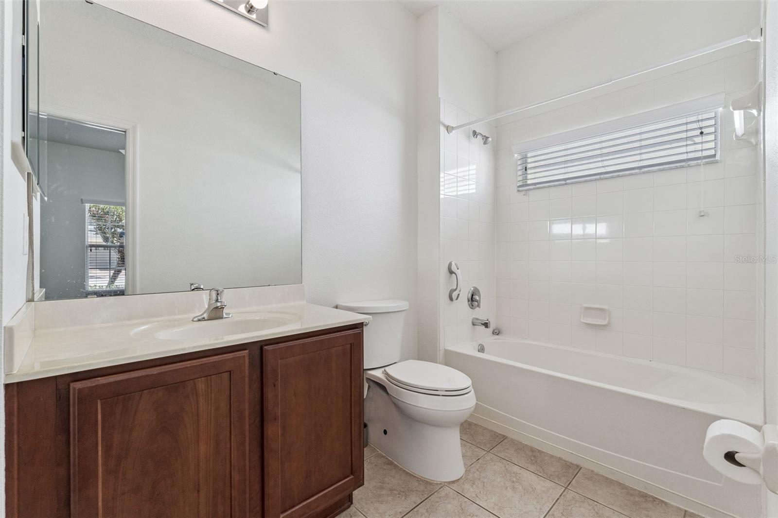 WOODLAND LAKES PRESERVE - Residential