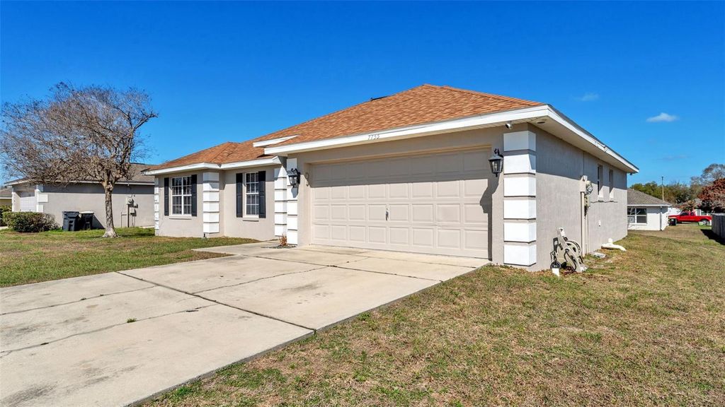 Photo of 7755 Canterbury Circle, Lakeland, FL 33810 (MLS # L4959950)